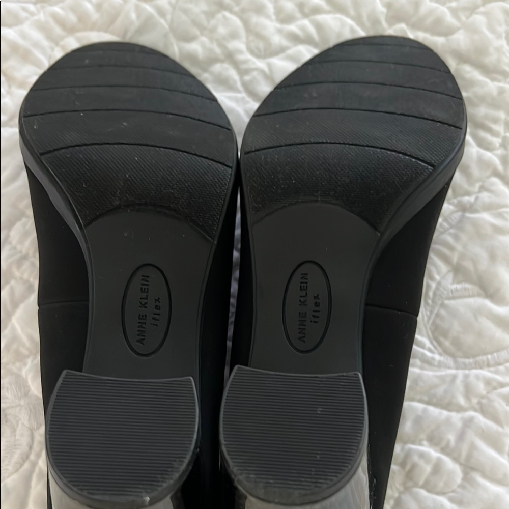 Anne Klein Women's Black Pumps,Never worn Sz-8M - Picture 6 of 9